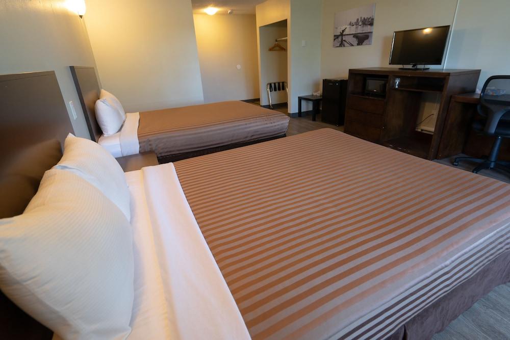 Coast Metro Vancouver Hotel เบิร์นนาบี ภายนอก รูปภาพ