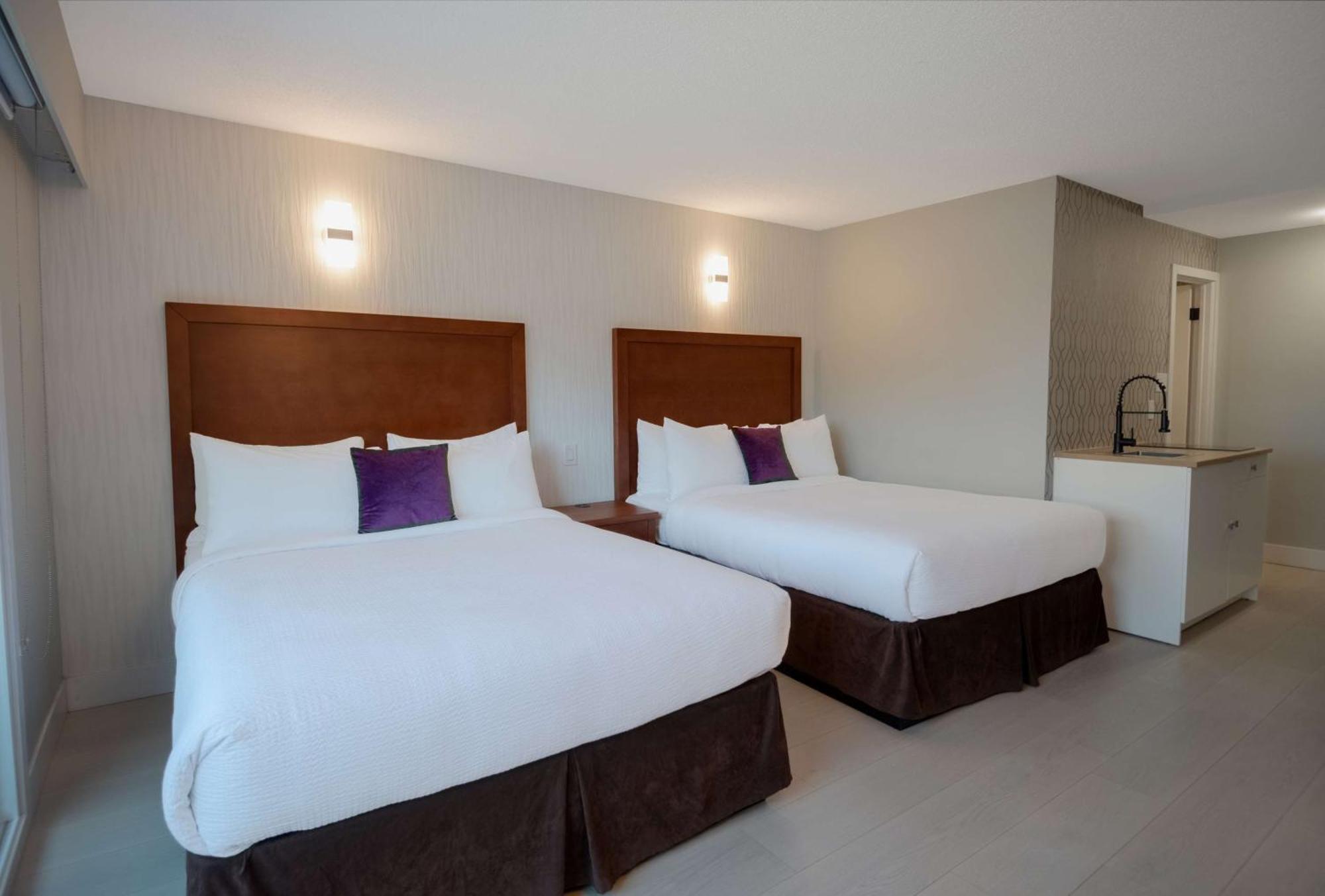 Coast Metro Vancouver Hotel เบิร์นนาบี ภายนอก รูปภาพ