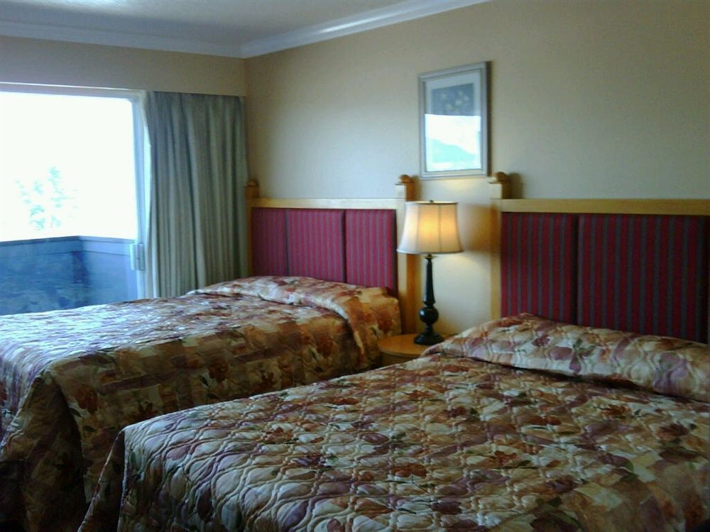 Coast Metro Vancouver Hotel เบิร์นนาบี ภายนอก รูปภาพ